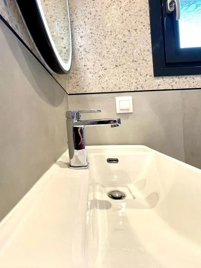 Agora Lx Studios & Suites Thessaloniki