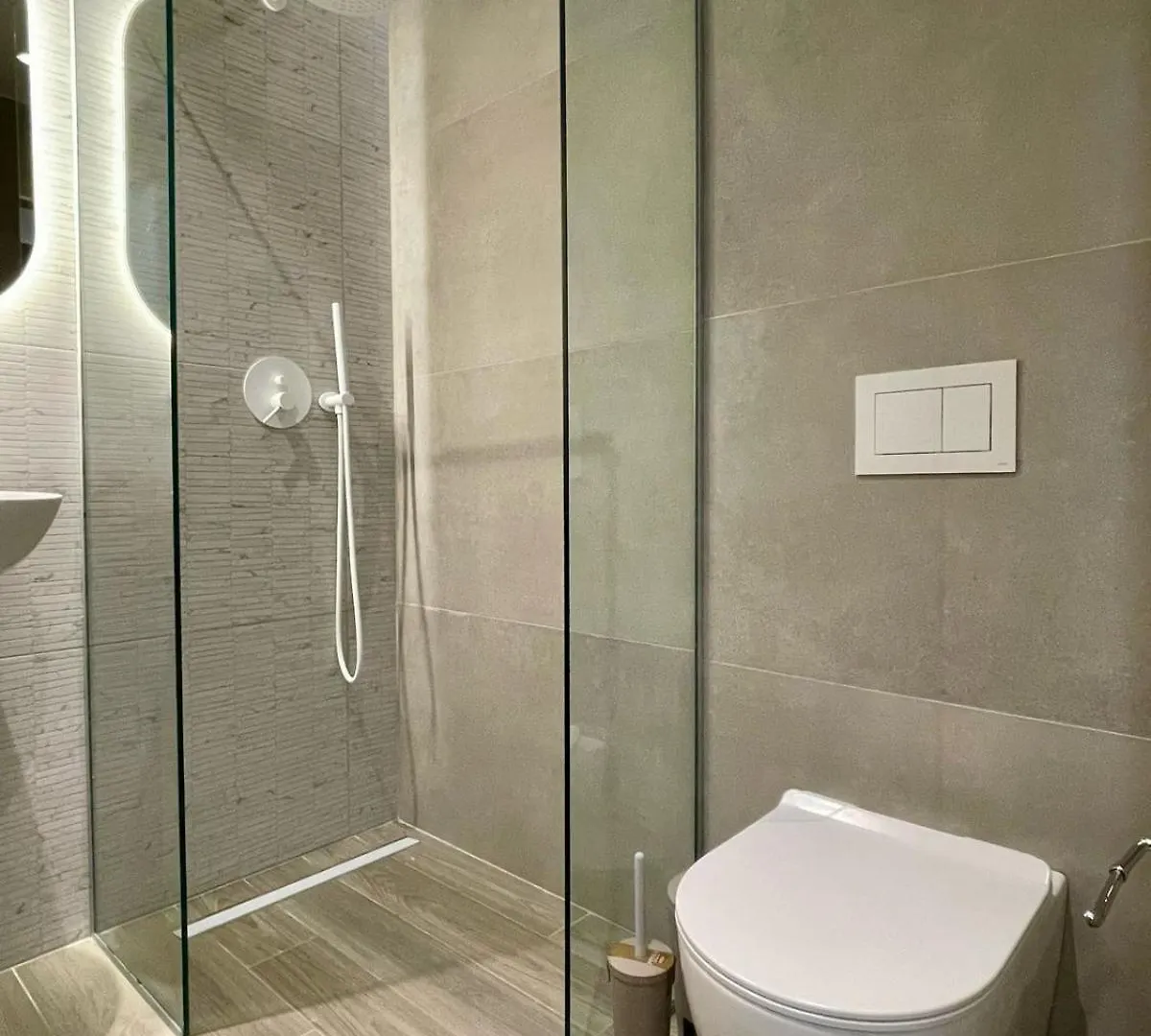 Agora Lx Studios & Suites Салоники